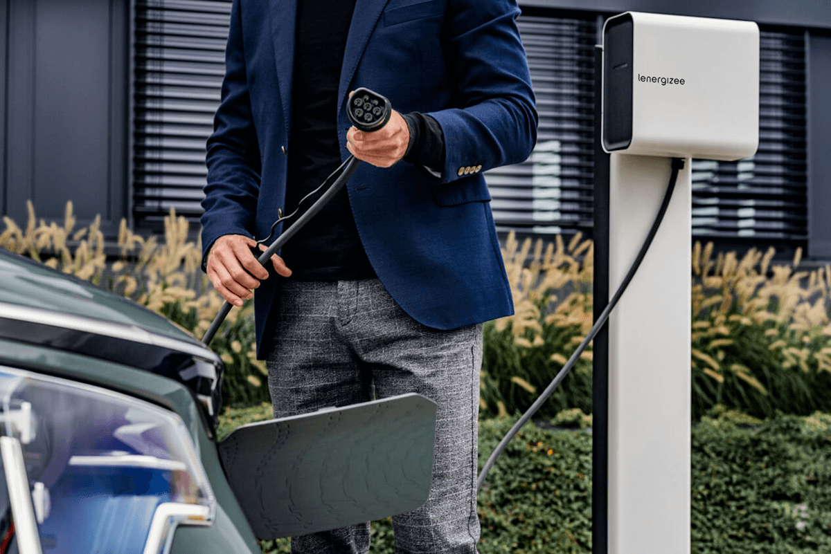 Charging electric vehicles: step-by-step guidance on the power process